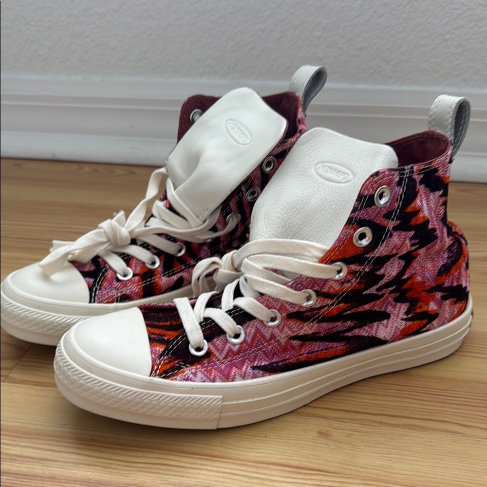 Missoni Converse Red and Pink High-Top Sneakers with Artistic Design size 8 new